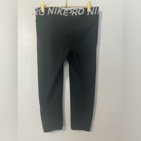 NWOT Nike Pro Crop Leggings - Picture 2 of 4